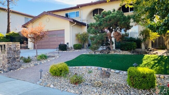 Building Photo - Gorgeous 4BD/2.5BA, Two-Story Home in Casa...