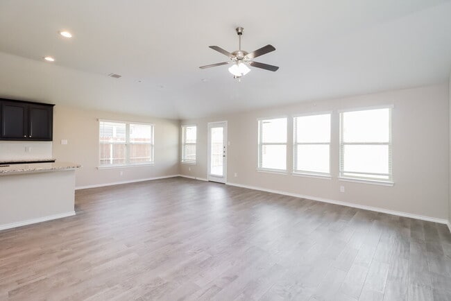 Photo - 11804 Castleford Way