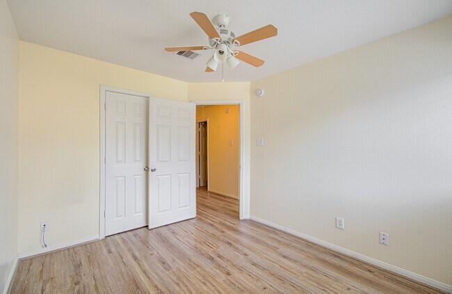 Photo - 3815 Shire Valley Dr