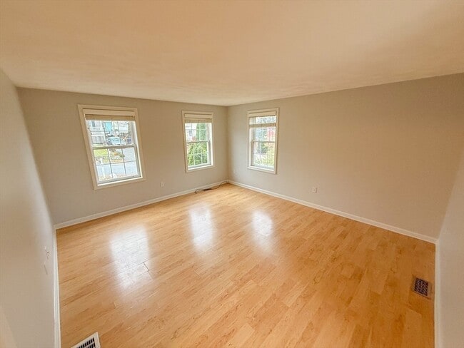 Photo - 14 Eastern Ave