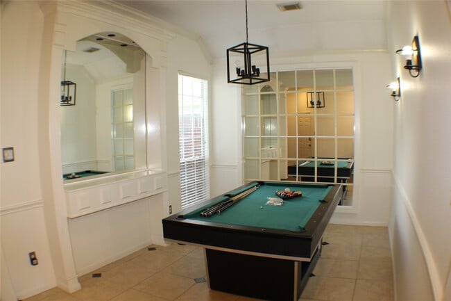 642 Avery Dr