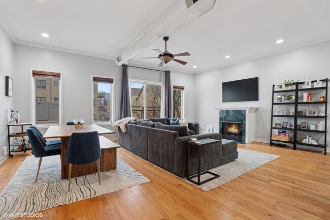 Photo - 426 N Noble St Unit 3