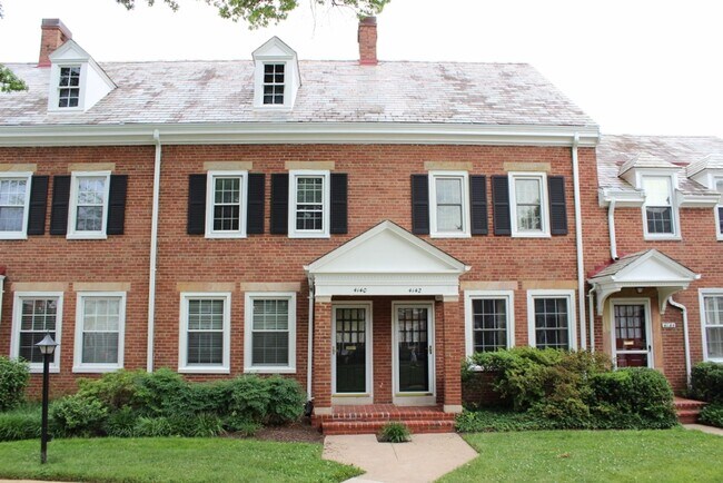 Gorgeous 2 Bed 2 Bath Brick Townhome in Be... - Gorgeous 2 Bed 2 Bath Brick Townhome in Be...