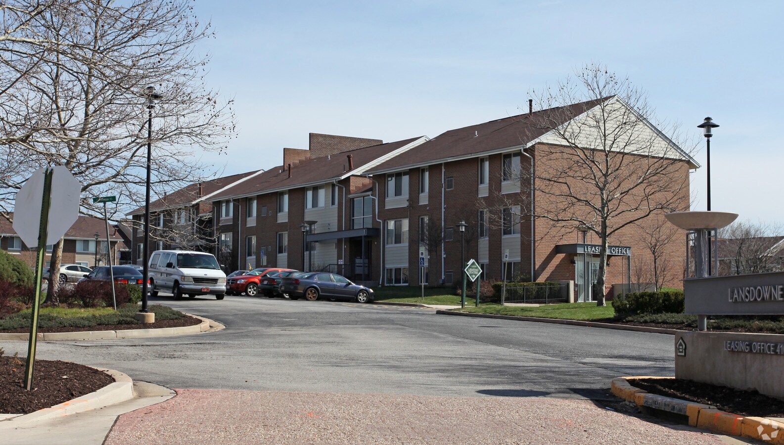Lansdowne Apartments - Lansdowne Apartments