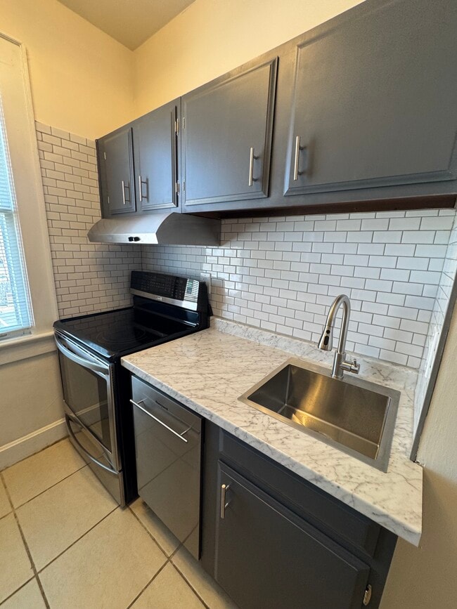 Photo - 616 SE 3rd St Unit 2