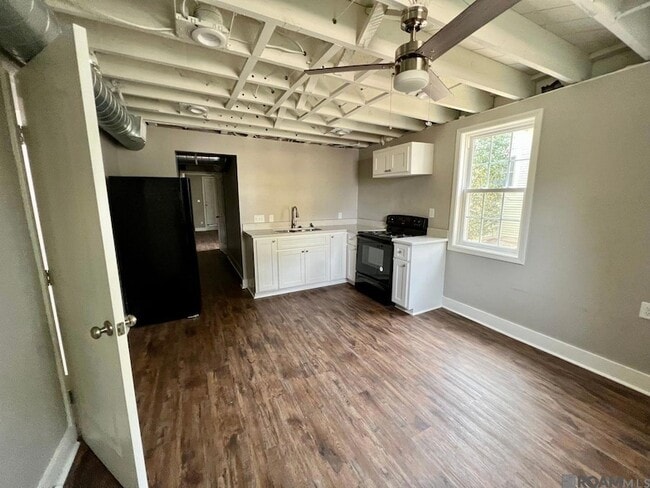 Photo - 418 E State St Unit b