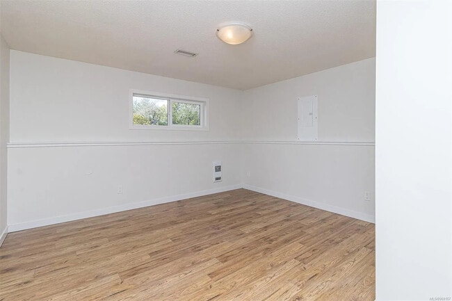 Photo - 5235 Miller Rd