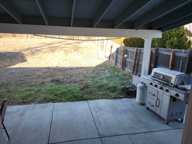 Gas grill and spacious backyard - 11461 W 107th Pl