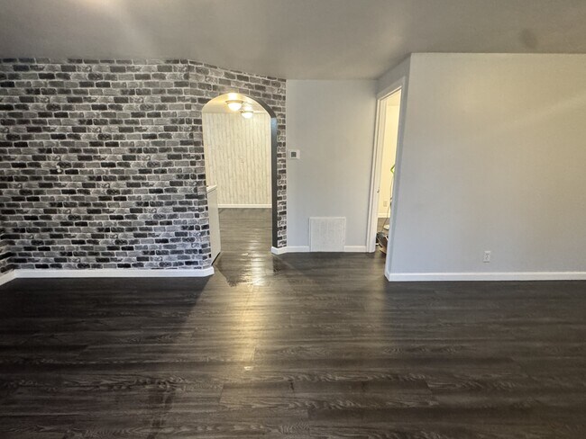 Photo - 912 SW 118th St