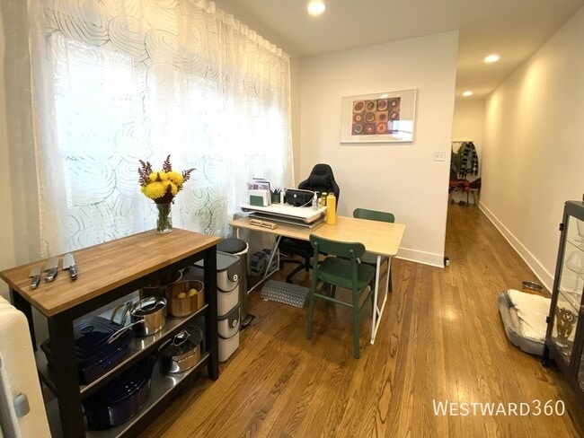 Photo - 4547 N Albany-1 Unidad 1