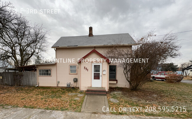 Charming older home in Downtown Meridian - Charming older home in Downtown Meridian