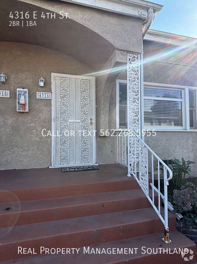 Building Photo - 2 Bedroom 1 Bath with Garage Space - Avail... Rental