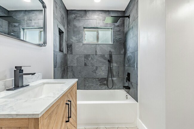 Photo - 186 22nd Ave N Apartamento Unidad 4