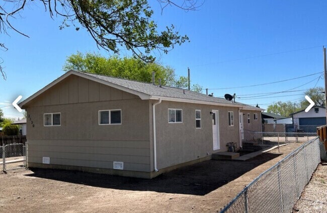 Building Photo - 2130 E 6th St Unit 2130 Rental