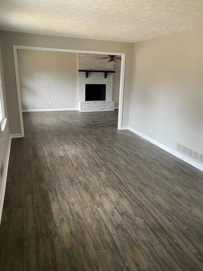 Photo - 506 Jefferson Dr