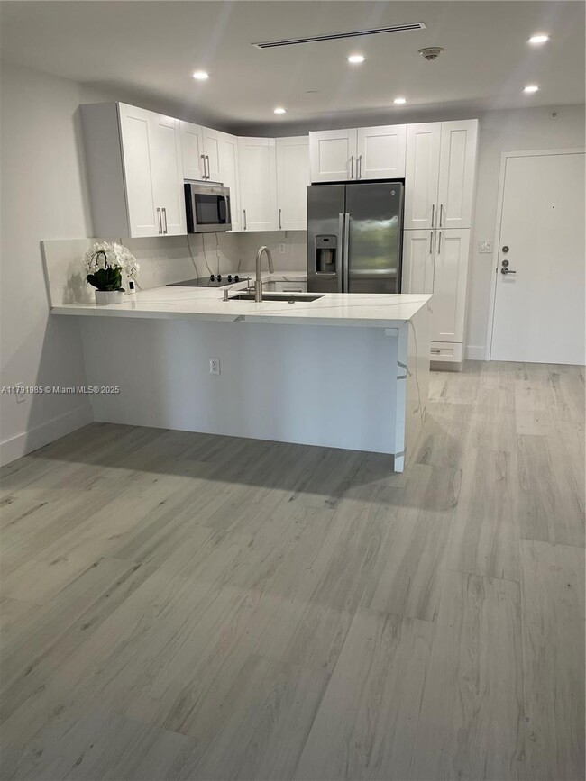 Photo - 575 Crandon Blvd Condo Unit 307