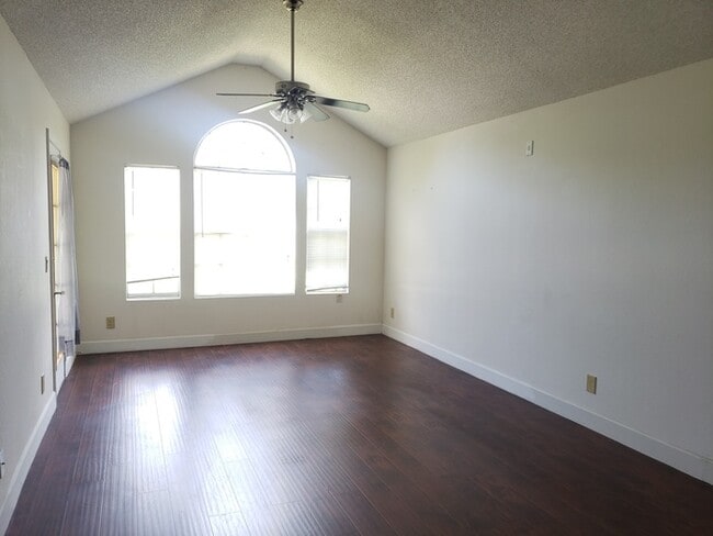Photo - 1 Bed 1 Bath in desirable Williamsburg area of SW Orlando, $1499 Unit 526