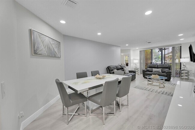 Photo - 5133 Brisata Cir Unit P