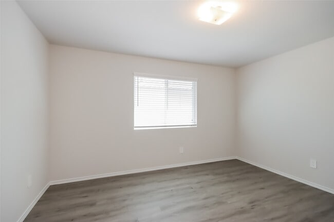 Photo - 4834 Sweet Chestnut Ln