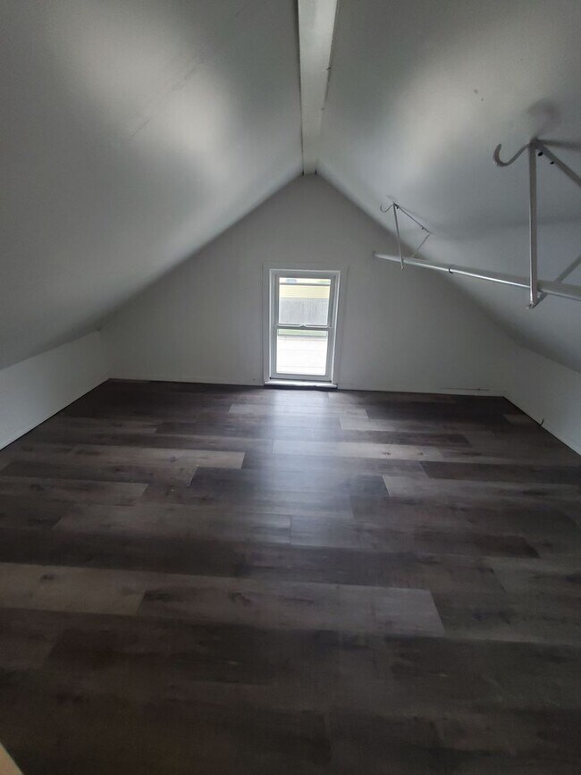 Photo - 3201 Charles St Unit Upper