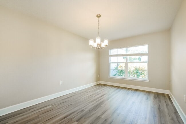Photo - 7803 Sloewood Dr
