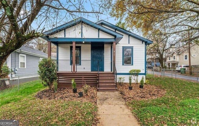 Building Photo - 819 Humphries St SW Rental