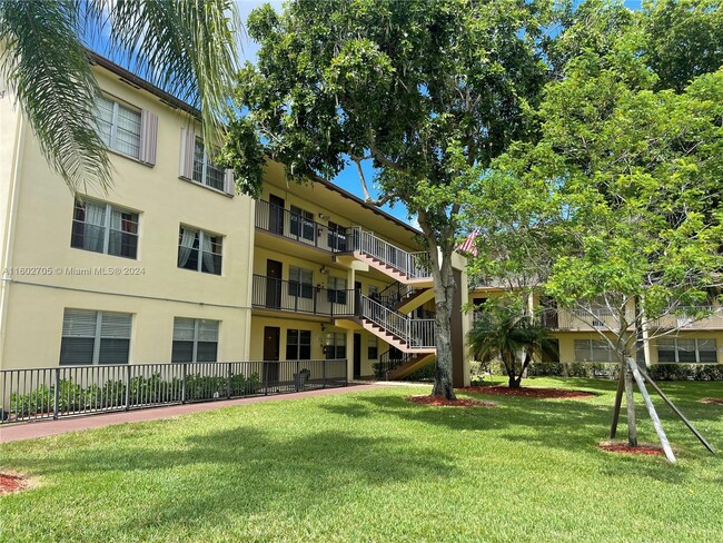 Photo - 150 SW 134th Way Condominio Unidad 304R