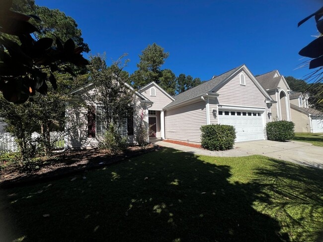 Photo - 404 Blackberry Ln