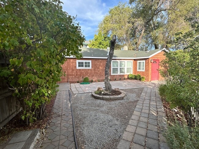 Photo - Downtown Redmond Charm 3 Bedroom / 1 Bath