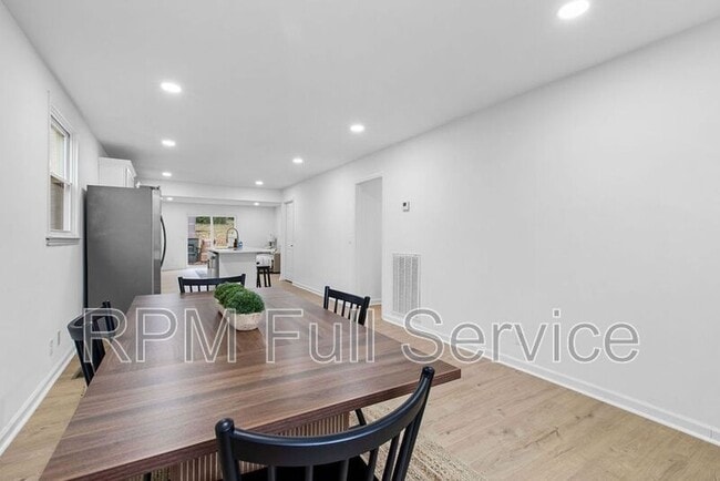 Photo - 1025 42nd Ave N