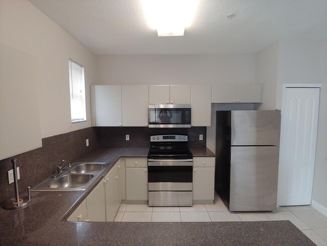 Photo - 2108 Shoma Dr