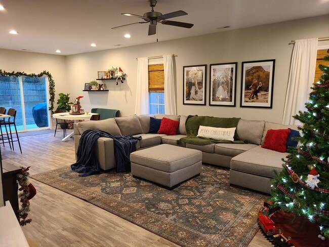 Photo - 3 Bed, 2.5 Bath home in Hampstead