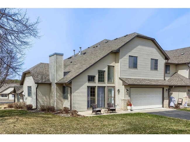 Building Photo - 1322 Cottage Dr