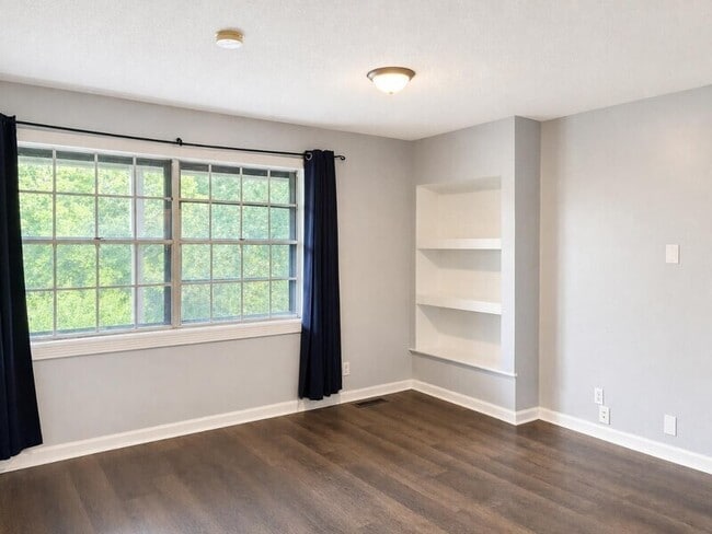 1606 Lisa Lynn Dr