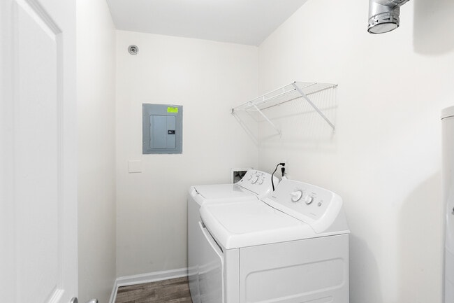 In-Home Laundry - Chestnut Court Apartments