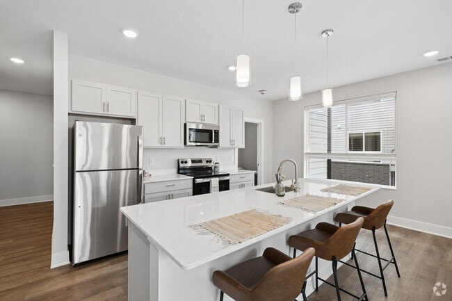 2BR, 2BA - 1,124SF - Kitchen - Windsor Hills