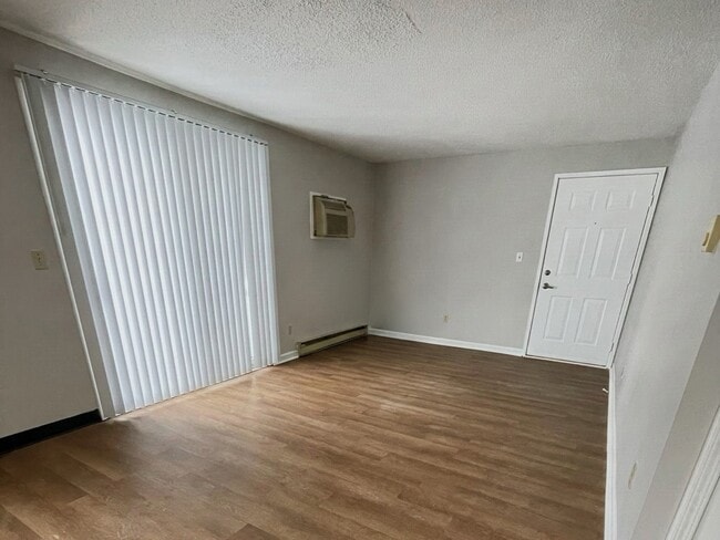 Livingroom - Franklin Street Apartments