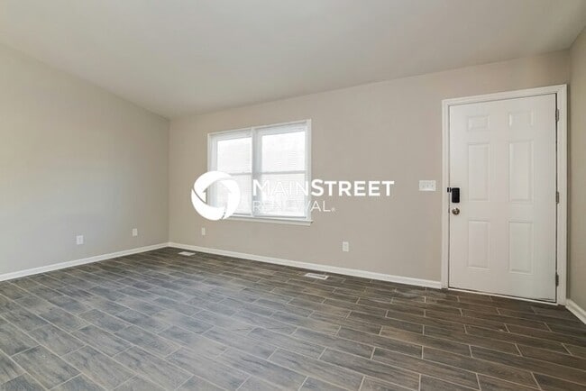 Photo - 3 Bedroom Pet-Friendly Home in RALEIGH, NC with Main Street Renewal