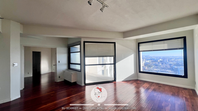 Spectacular views from the 19th floor of t... - Spectacular views from the 19th floor of t... Condo Unit 1901