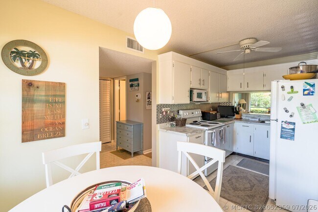 1401 Pinecrest Cir Unit A