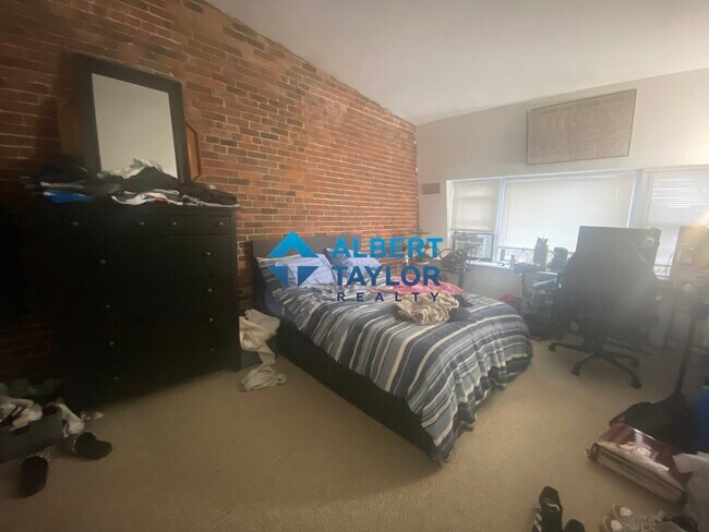 Photo - 750 Tremont St