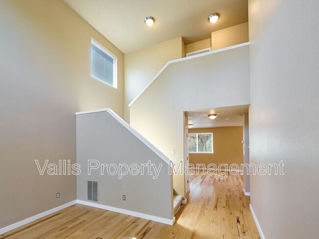 Photo - 224 SE Derby St