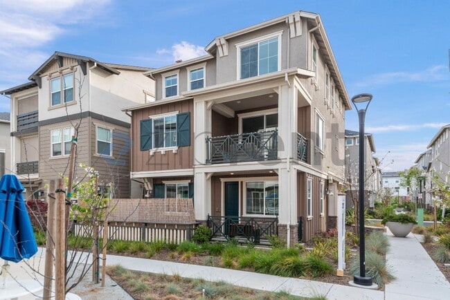 Building Photo - 37380 Watersail Way