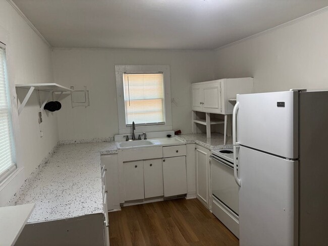 Photo - 3 Bedroom house newly renovated