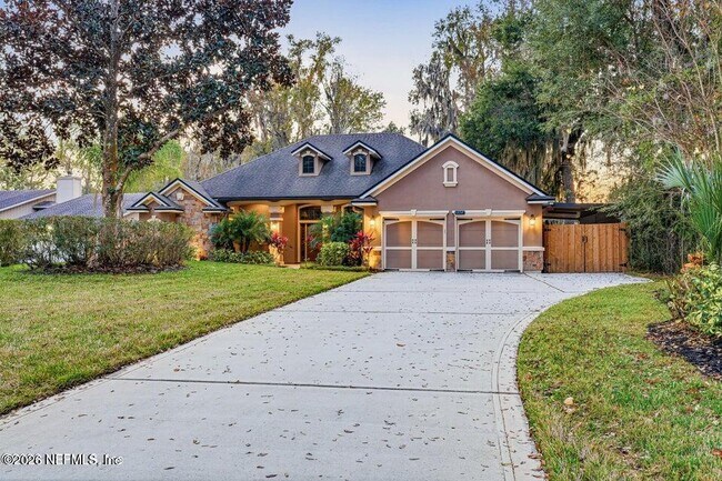 Photo - 114 Warren Cir