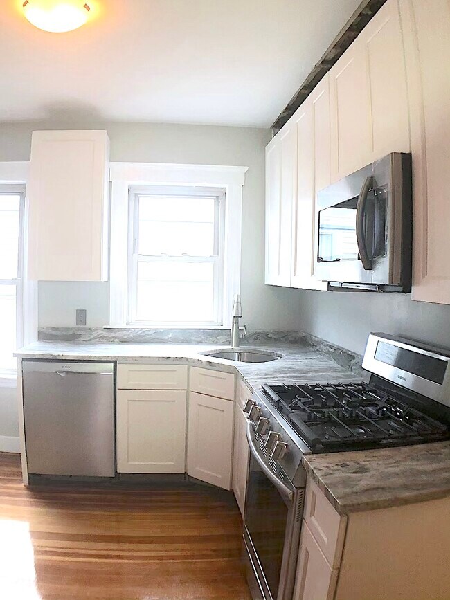 Photo - 20 Washburn Ave Unidad 2