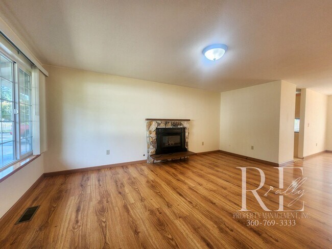 Photo - Spacious 4-Bedroom Rambler with Fenced Yar...