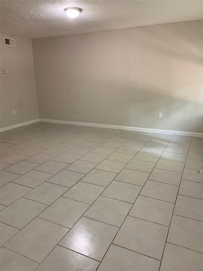 Photo - 6519 Sloan St Unit 2