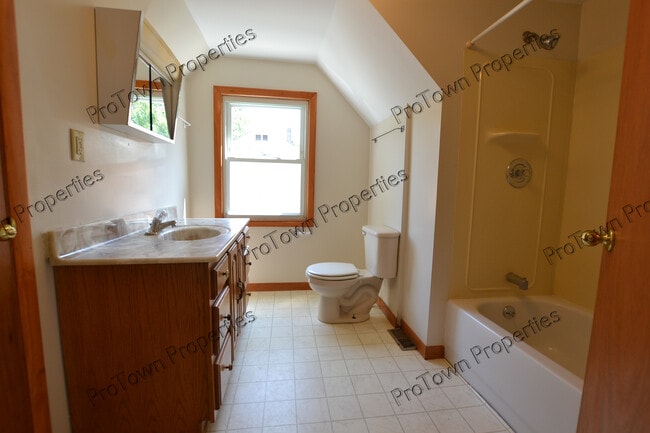 Photo - 211 Anderson Ave