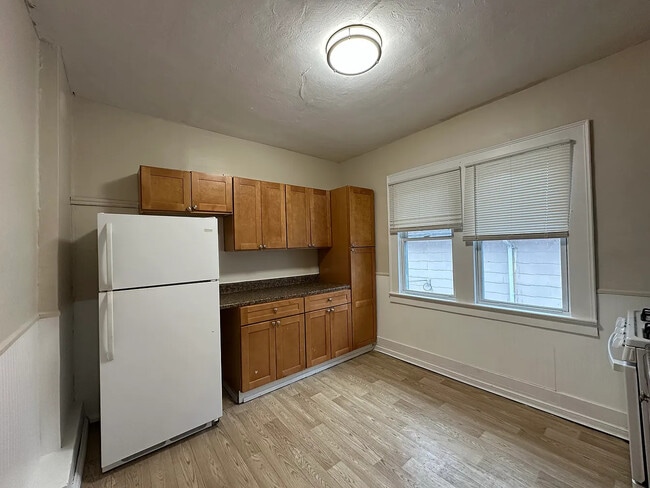 242-244-244 6th St